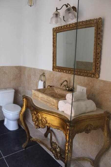 Casa Palacio Del Siglo XVIII En Centro Sevilla 外观 照片